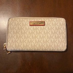 Michael Kors wallet